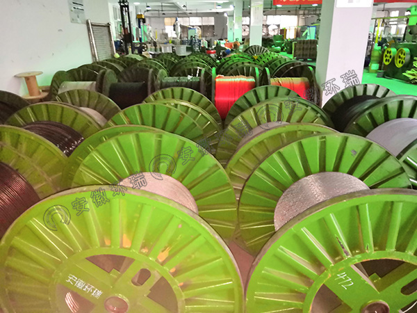 伴熱帶生產車間